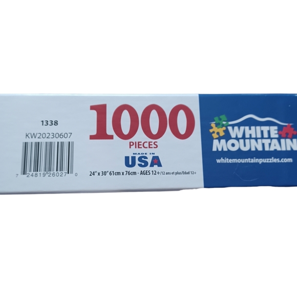 White Mountain Puzzle 1000 Pieces  Movie Classics Theme 24"x30" - Picture 3 of 6